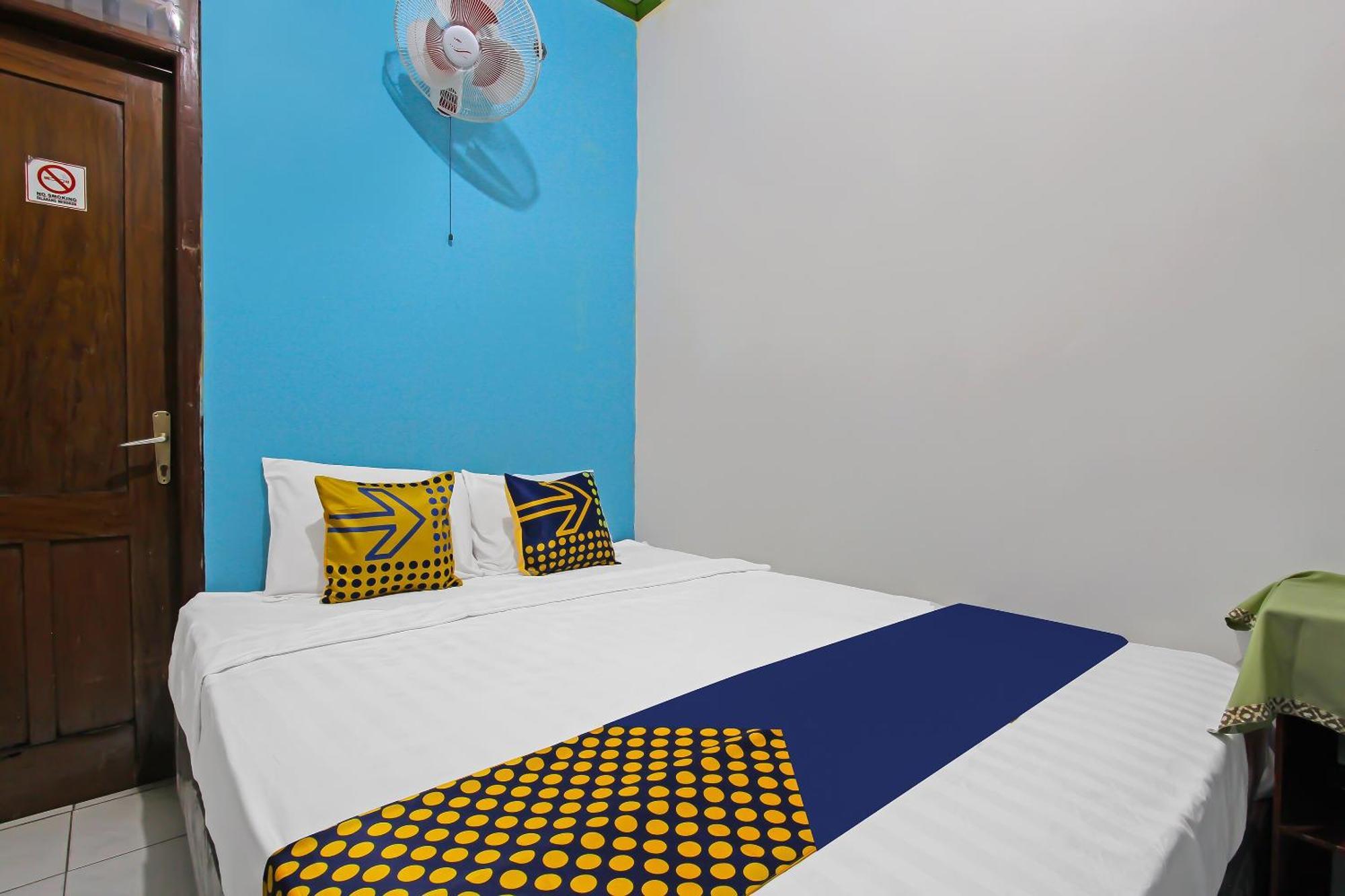 Spot On 91911 Rejeki Homestay Syariah Malioboro Yogyakarta Exterior photo