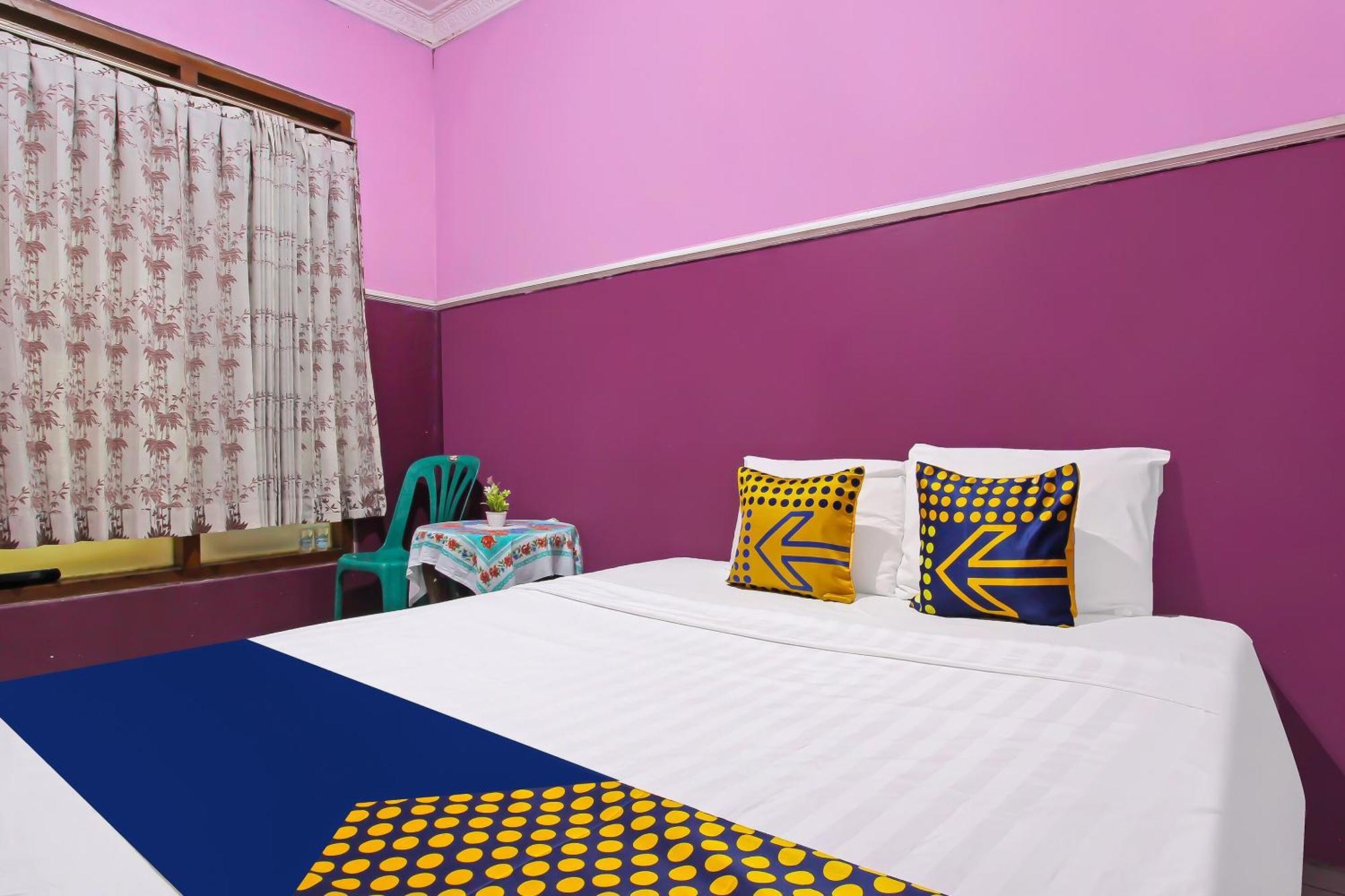 Spot On 91911 Rejeki Homestay Syariah Malioboro Yogyakarta Exterior photo