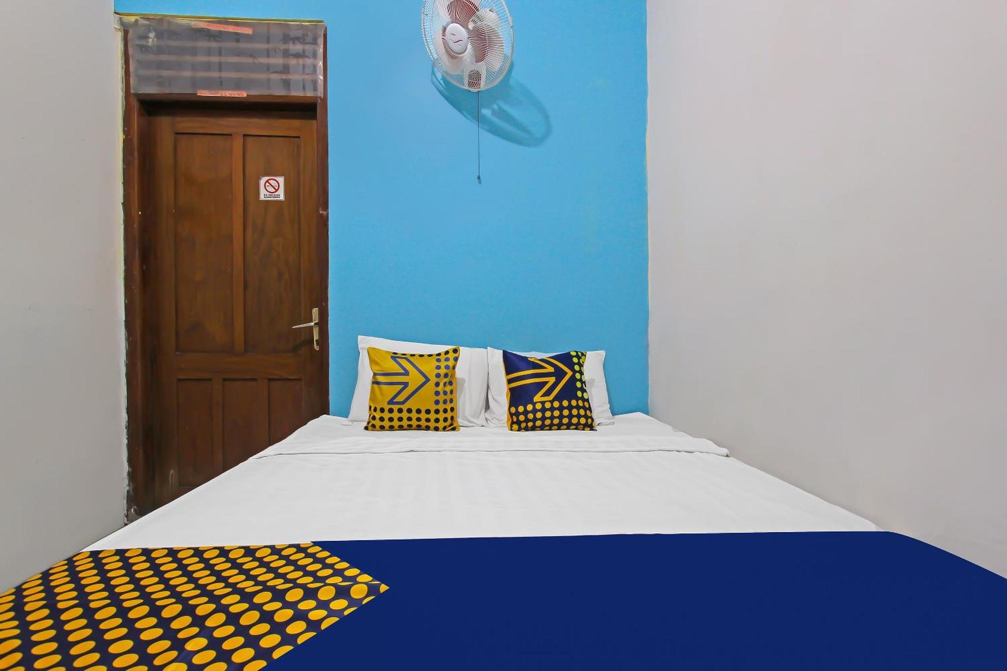 Spot On 91911 Rejeki Homestay Syariah Malioboro Yogyakarta Exterior photo